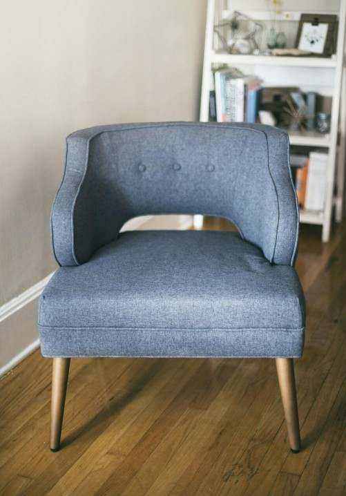 Silla ergonómica en oficina